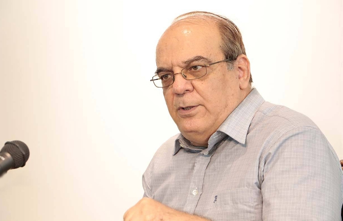 همه باید برای خروج کشور از وضعیت جنگ تلاش کنیم